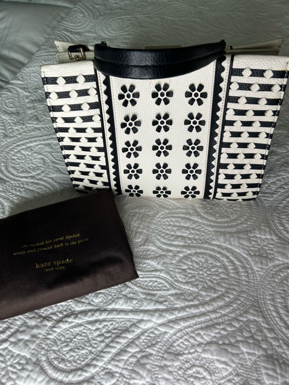 ♠️kate spade Bryant court Etta Cutout Satchel♠️